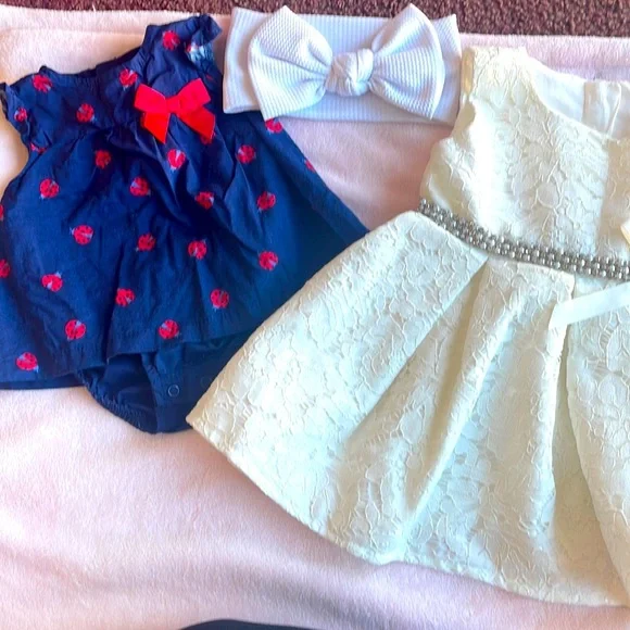 3 Month dresses baby girl like new - Picture 1 of 3